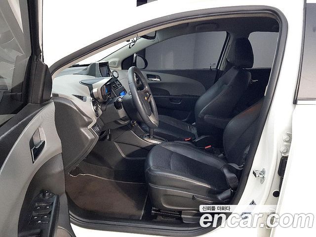 Chevrolet Korea Aveo 2014 — photo 8