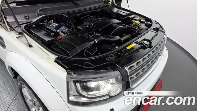 Land Rover Discovery 2016 — photo 6