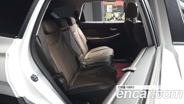 Hyundai Santafe 2021 — photo 18