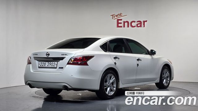 Nissan Altima 2014 — photo 2