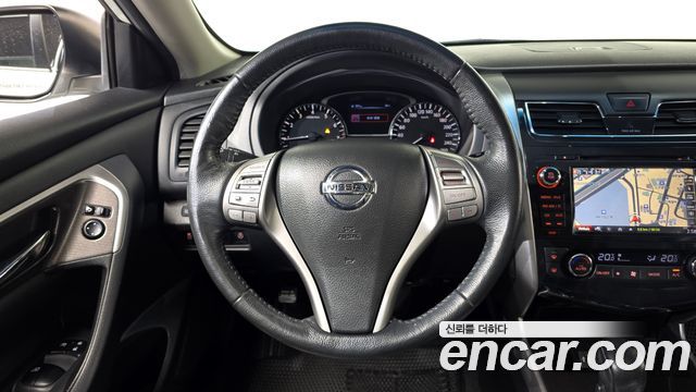 Nissan Altima 2014 — photo 13
