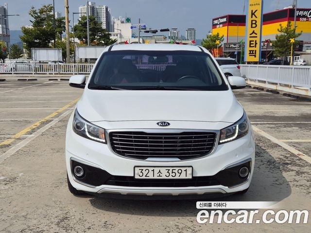 Kia Canival 2017 — photo 2