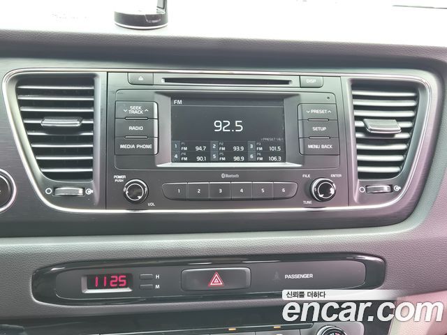 Kia Canival 2017 — photo 8