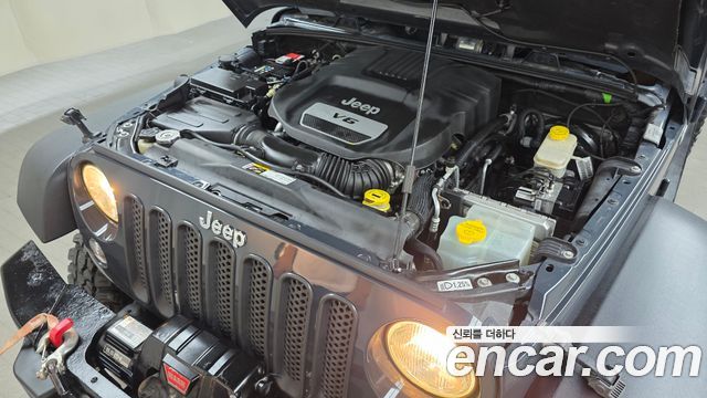 Jeep Wrangler 2016 — photo 6