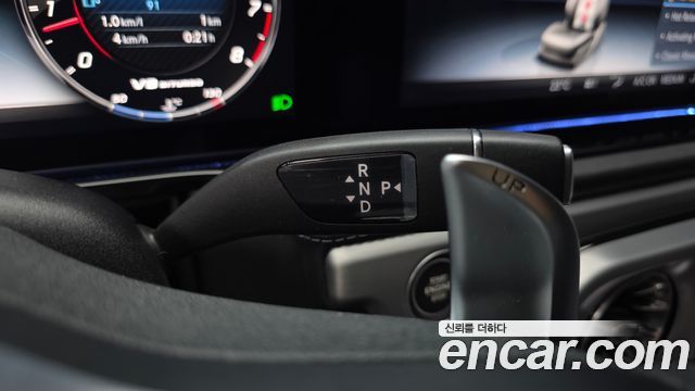 Mercedes-Benz G-Class 2021 — photo 12