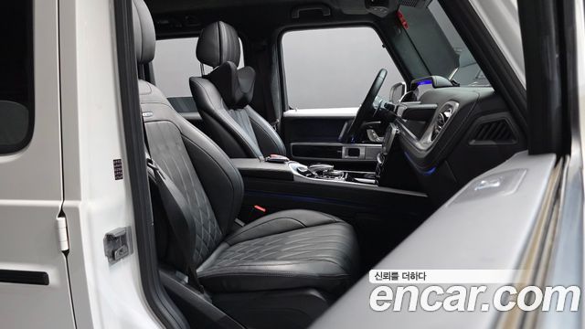 Mercedes-Benz G-Class 2021 — photo 16