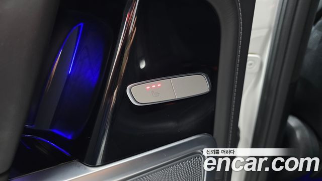 Mercedes-Benz G-Class 2021 — photo 27
