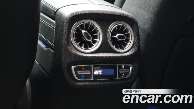 Mercedes-Benz G-Class 2021 — photo 28
