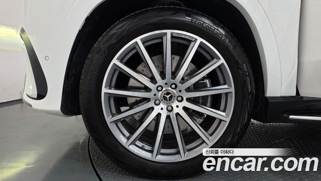 Mercedes-Benz GLS-Class 2026 — photo 5