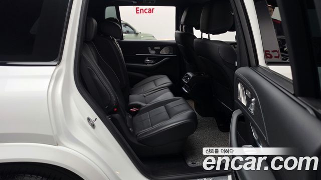 Mercedes-Benz GLS-Class 2026 — photo 17