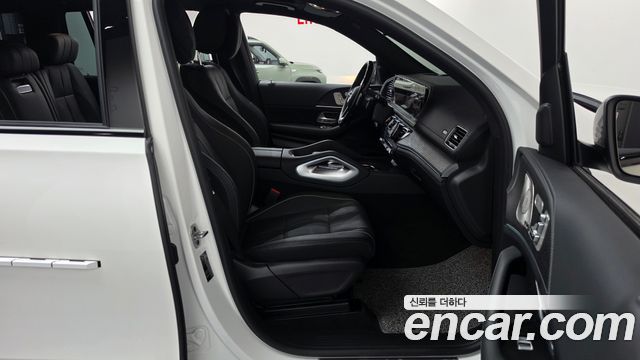 Mercedes-Benz GLS-Class 2026 — photo 16