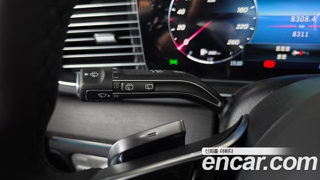Mercedes-Benz GLS-Class 2026 — photo 29
