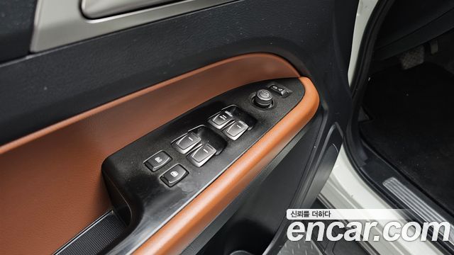 KG Mobility Rexton 2019 — photo 29