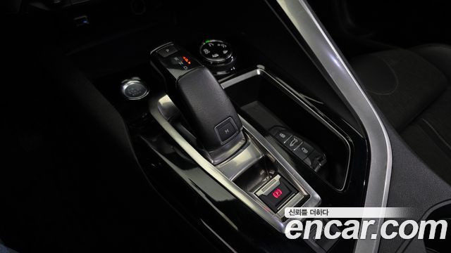 Peugeot 5008 2020 — photo 9