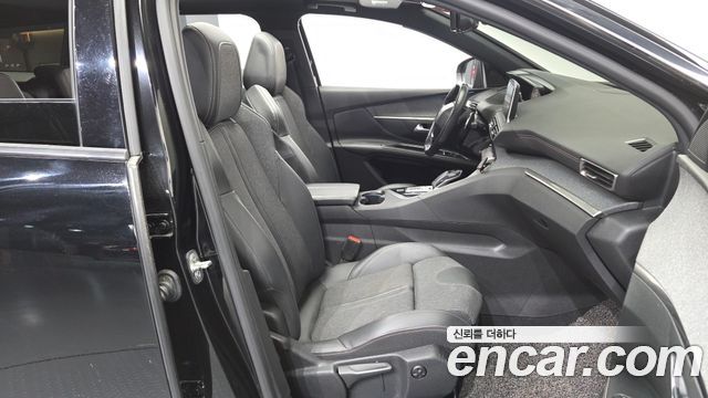 Peugeot 5008 2020 — photo 11