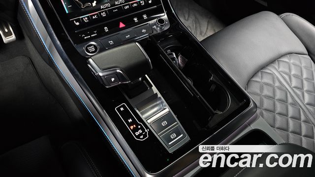 Audi Q7 2025 — photo 12