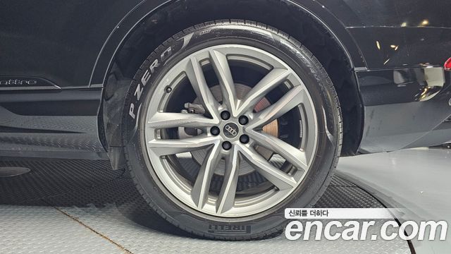 Audi Q7 2025 — photo 7