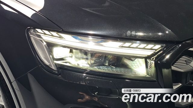 Audi Q7 2025 — photo 8