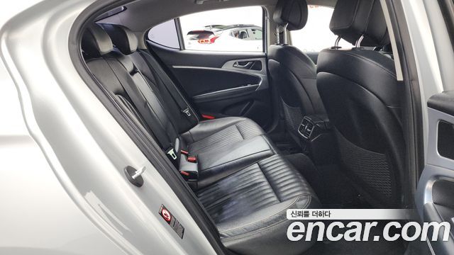 Genesis G70 2019 — photo 12