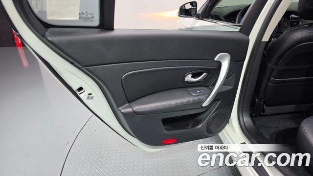 Renault Korea SM5  2012 — photo 15