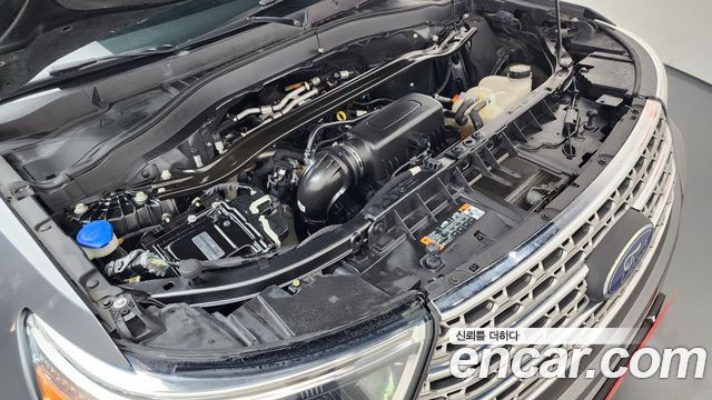 Ford Explorer 2021 — photo 6