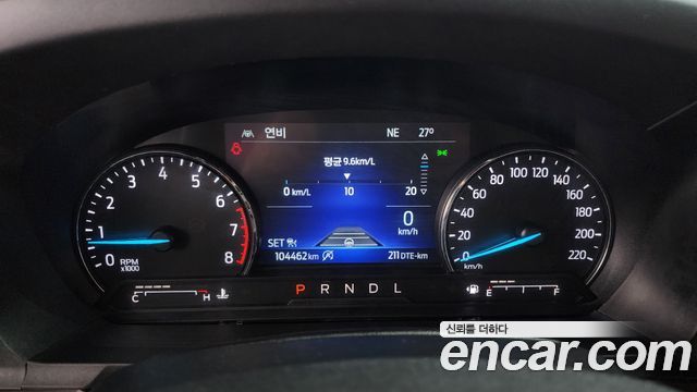 Ford Explorer 2021 — photo 8