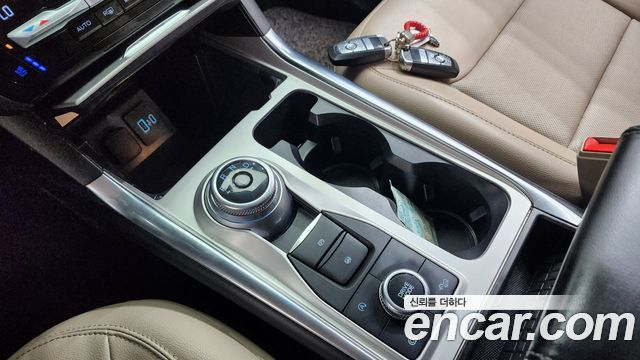 Ford Explorer 2021 — photo 9