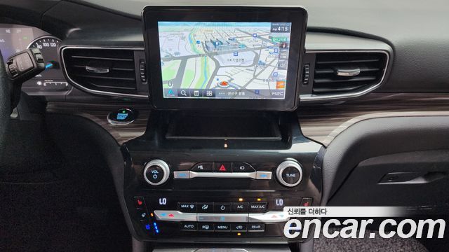 Ford Explorer 2021 — photo 13