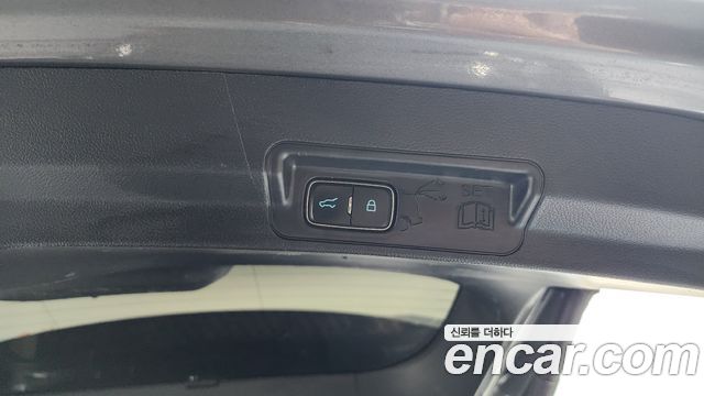 Ford Explorer 2021 — photo 16