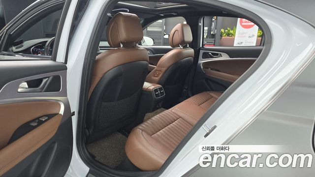 Genesis G70 2019 — photo 17