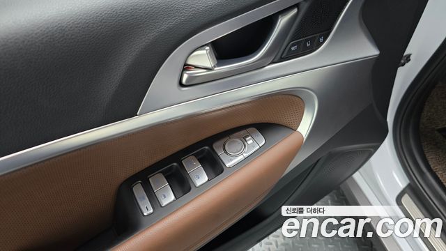 Genesis G70 2019 — photo 21