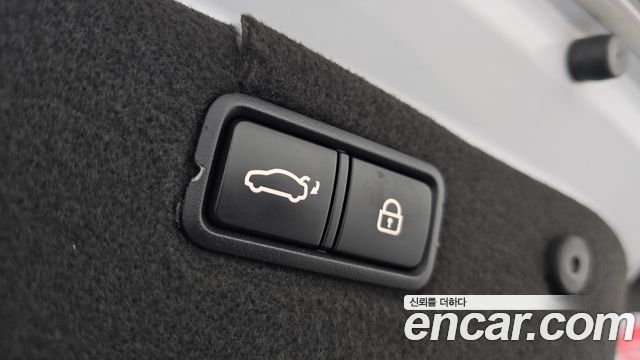 Genesis G70 2019 — photo 26