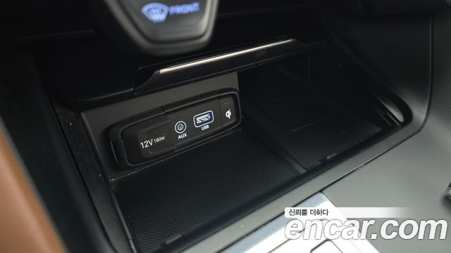 Genesis G70 2019 — photo 28