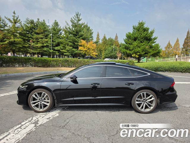 Audi A7 2020 — photo 13