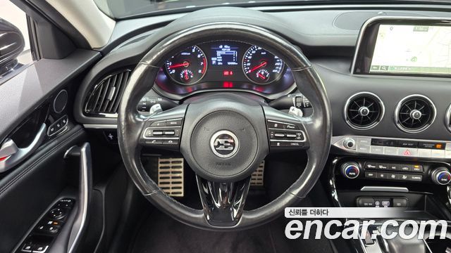 Kia Stinger 2018 — photo 19