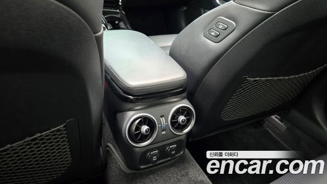 Kia Stinger 2018 — photo 29