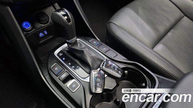Hyundai Santafe 2017 — photo 9