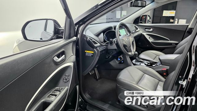 Hyundai Santafe 2017 — photo 10