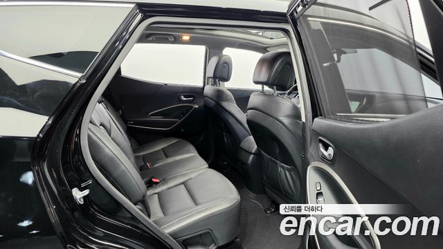 Hyundai Santafe 2017 — photo 12