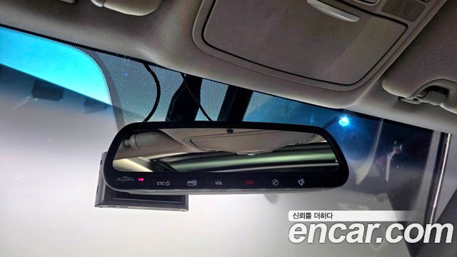 Hyundai Santafe 2017 — photo 16
