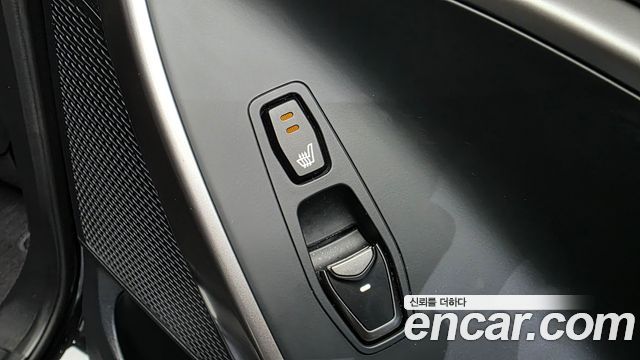 Hyundai Santafe 2017 — photo 18