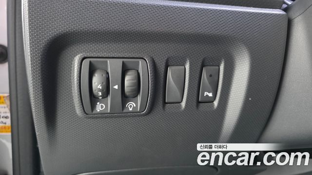 Renault Korea QM3 2015 — photo 12