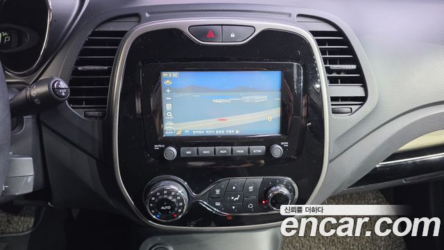 Renault Korea QM3 2015 — photo 15