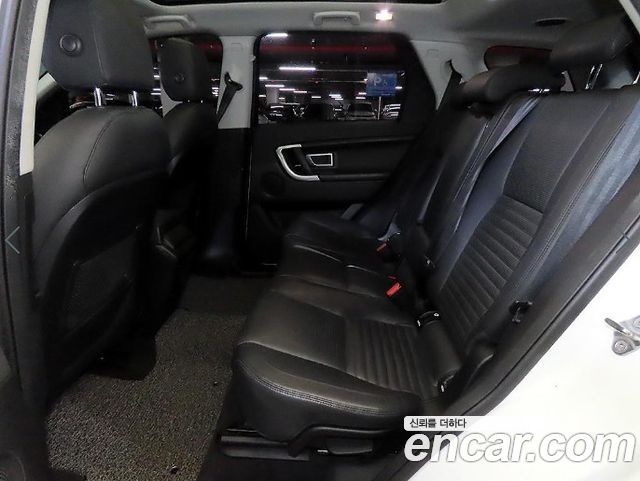 Land Rover Discovery Sport 2016 — photo 7