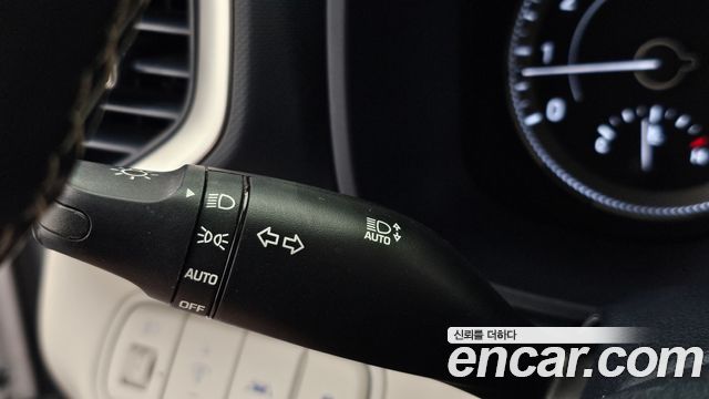 Hyundai Venue 2020 — photo 29
