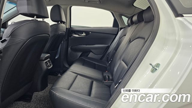 Kia K3 2021 — photo 18