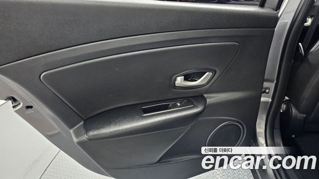 Renault Korea SM3 2019 — photo 15