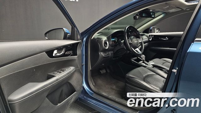 Kia K3 2022 — photo 13