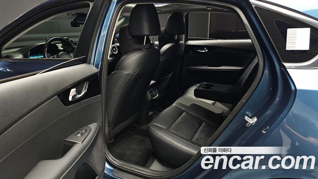 Kia K3 2022 — photo 17