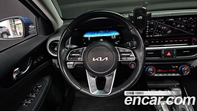 Kia K3 2022 — photo 19